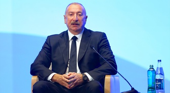 Aliyev Bakü'deki yatırım forumunda petrol dışı sektörlere dikkati çekti