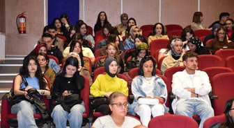 ASHİM, ESOGÜ'de sağlıklı yaşam ve güvenli ilişkiler semineri düzenledi