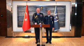 Birleşik Krallık Hava Kuvvetleri Komutanı Smyth, Orgeneral Dalkıran ile görüştü