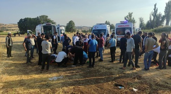 Diyarbakır-Bingöl yolunda devrilen otomobil 4'ü çocuk 9 kişiyi yaraladı