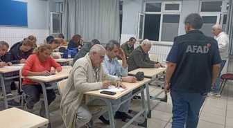 Eskişehir'de AFAD ekipleri mahalle mahalle afet eğitimi veriyor