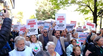 Eskişehir'de emekliler, AYM önünde yaşamını yitiren emekli polis için yürüdü