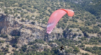Fethiye'de sıcak hava ve 28 derece deniz suyu sıcaklığı sahillerde yoğunluğu artırdı