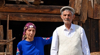 Görme engelli Köse kardeşler, Artvin'de yarım asırdır köy hayatını omuzluyor