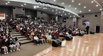 GSB Eskişehir yurtlarında yeni öğrencilere uyum ve iletişim toplantısı yapıldı