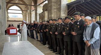 Kıbrıs Gazisi Aziz Özbek, Edirne'de askeri törenle toprağa verildi