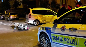 Kütahya Tavşanlı'da hafif ticari araç ile motosiklet çarpıştı, 1 kişi yaralandı