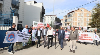 Mora katliamının 205. yılında Edirne'de Yunanistan Konsolosluğuna siyah çelenk bırakıldı