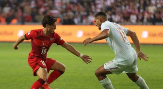Türkiye, Fransa'ya 0-1 yenilirken Uğurcan Çakır 87. dakikada kırmızı kart gördü