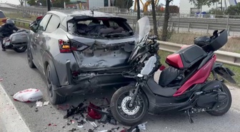 Tuzla TEM'de motosikletli polis, emniyet şeridindeki otomobile çarparak yaralandı