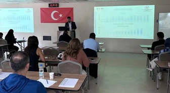 Eskişehir İl Ambulans Servisi toplantıda başarılı ekiplere teşekkür belgesi verdi