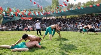 Kahramanmaraş'ta Kertmen Güreş Festivali'nde İbrahim Avcı altın madalya kazandı