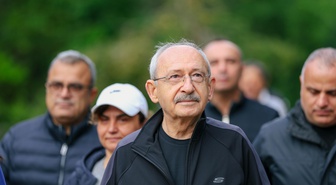 Kılıçdaroğlu, Abant'ta CHP grup toplantısı öncesi partililerle yürüdü