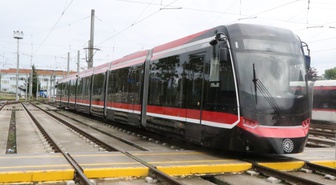 Samsun'a ulaşan 3'üncü yeni tramvayın montaj ve test çalışmaları sürüyor