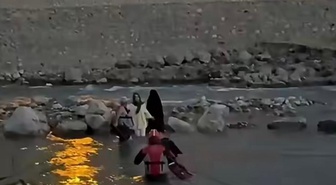 Siirt'te baraj kapakları açılınca Kezer Çayı'nda mahsur kalan 2 öğrenci kurtarıldı