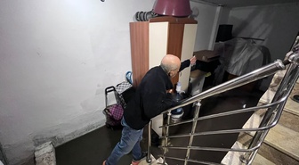 Ankara Keçiören'de rögar taştı, Gülgün Sokak'ta bina girişleri ve bodrumları su bastı