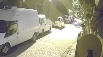 Avcılar'da park halindeki motosiklet ve servis minibüsünden 4 jant kapağı çalındı