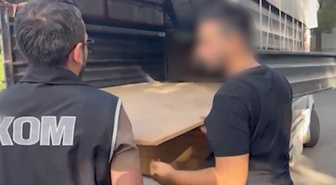 Batman'da araçta gizli bölmeye zulalanmış 18 bin 380 paket kaçak sigara ele geçirildi