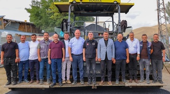 Bayburt Valisi Eldivan grup yollarındaki asfalt ve genişletme çalışmalarını inceledi