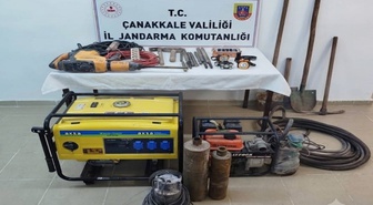 Çanakkale Eceabat'ta jandarma kaçakçılık operasyonunda 10 kazı malzemesi ele geçirdi