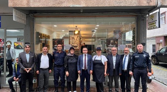 Giresun Espiye'de iki kadın restoran işletmecisi bir günlük geliri TSKGV'ye bağışladı