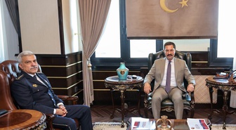 Hatay Valisi Masatlı, yeni İl Emniyet Müdürü Özen'e başarılar diledi