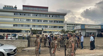 İlk bilgilere göre Osmaniye'de öğretmen yeğeni tarafından silahla vurularak öldü.