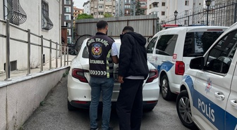 İstanbul Kadıköy'de otomobilin üstünde yolcu taşıyan sürücüye 14 bin 719 lira ceza kesildi