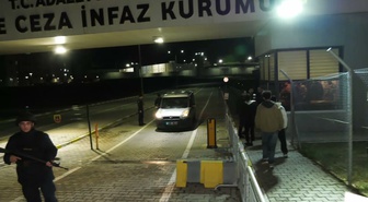 Komedyen Deniz Göktaş, Çorlu Karatepe Cezaevi'nden 88 gün sonra tahliye edildi
