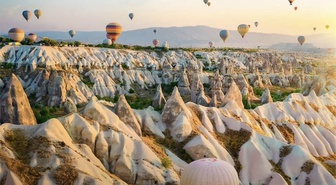 Kültür ve Turizm Bakanı Ersoy, Dünya Turizm Günü mesajında Kapadokya'yı paylaştı
