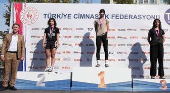Parkur cimnastikte Mersinli Esilay Odabaşı altın ve bronz madalya kazandı