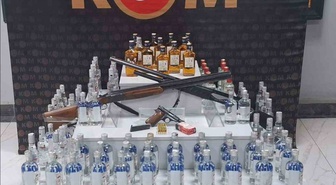 Uşak'ta kaçakçılık operasyonunda 193 kaçak alkol ve 385 paket sigara ele geçirildi