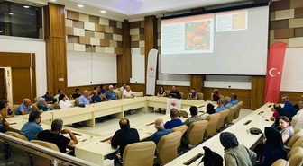 Adana Kozan'da cennet hurması sektörüne hijyen ve gıda güvenilirliği eğitimi verildi