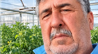 Antalya'da serada fenalaşan 57 yaşındaki çiftçi, 15 gün sonra hayatını kaybetti.