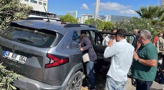 Aydın Söke'de araç ile motosiklet çarpıştı, 3 kişi yaralandı