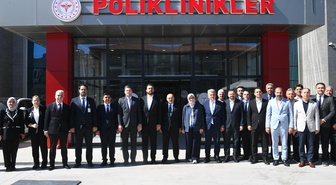Balıkesir Valisi Ustaoğlu, hasta kabul eden Sındırgı Devlet Hastanesi'ni inceledi