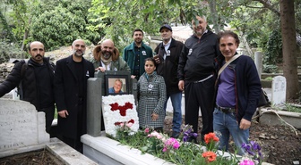 Beklan Algan, vefatının 16. yılında Aşiyan Mezarlığı'ndaki kabri başında anıldı
