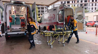 Bursa İnegöl'de 12 yaşındaki çocuk 3. kattaki merdiven boşluğuna düşüp yaralandı
