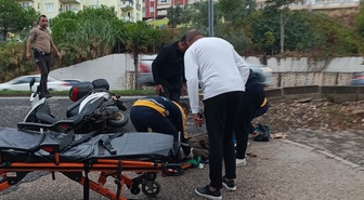 Bursa Mudanya'da kontrolden çıkan motosiklet devrildi, sürücü ağır yaralandı