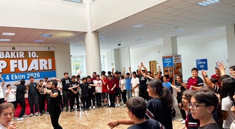 Diyarbakır Kitap Fuarı'nda İl Sağlık Müdürlüğü sağlık taraması ve etkinlik yaptı