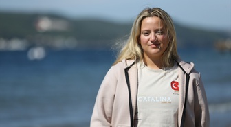 Ece Demir, Catalina Kanalı'nı 16 saat 43 dakikada geçerek en genç Türk sporcu oldu