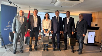 Ekopolitik'in üretken yapay zeka raporu İstanbul Ticaret Üniversitesi'nde tanıtıldı