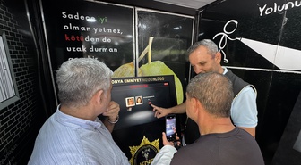 Elazığ'da Narko Tır'ı ziyaret edenlere uyuşturucunun zararları anlatıldı