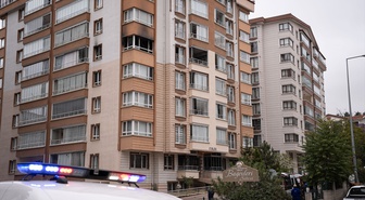 Mamak'ta apartman yangınında mahsur kalan anneyi ve oğlunu itfaiye kurtardı