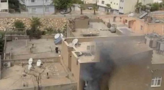 Mardin Nusaybin'de yangında mahsur kalan 2 kişi balkondan tahliye edildi