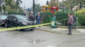 Sakarya Akyazı'da kardeşini tabancayla yaralayan şüpheli kaçtı