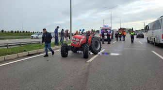 Samsun Çarşamba'da kamyonet traktöre arkadan çarptı, 2 kişi yaralandı