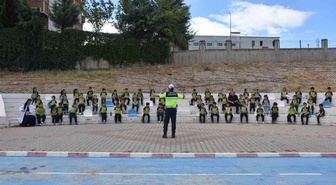 Siirt'te öğrencilere trafik kuralları teorik ve uygulamalı anlatıldı