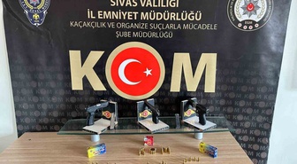Sivas merkezli 4 ilde düzenlenen silah operasyonunda 2 şüpheli tutuklandı