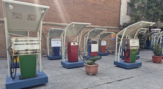 Tahran'daki Benzin Pompası Müzesi, Tondguyan'ın aracıyla petrol tarihini yaşatıyor